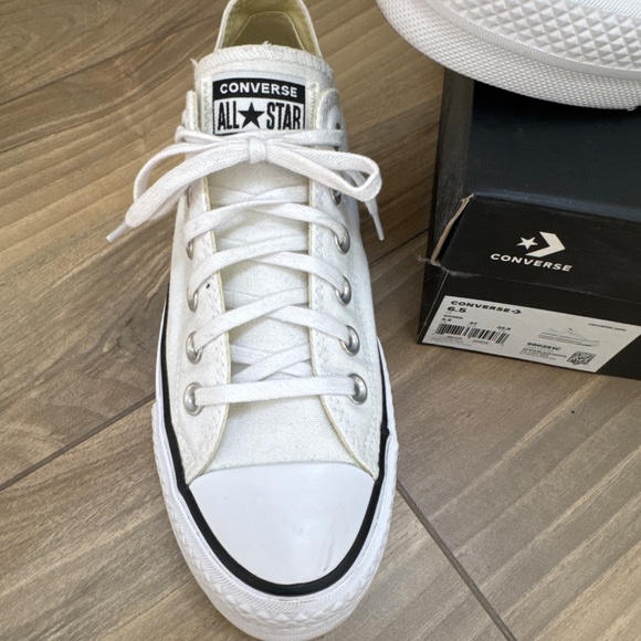 Converse Chuck Taylor All Start Lift! - Picture 2 of 8